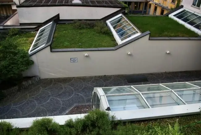 aesthetic appeal of a commercial flat roofing .webp