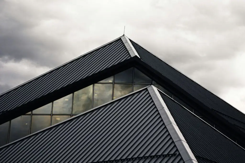 top 10 commercial metal roofing benefits in oklahoma city